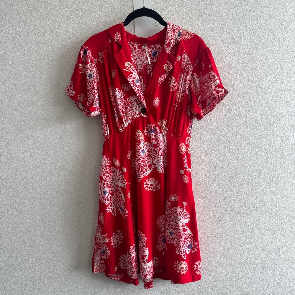 Free People Blue Hawaii Red Floral Print Short Sleeve Mini Dress A-Line Boho - Picture 3 of 14